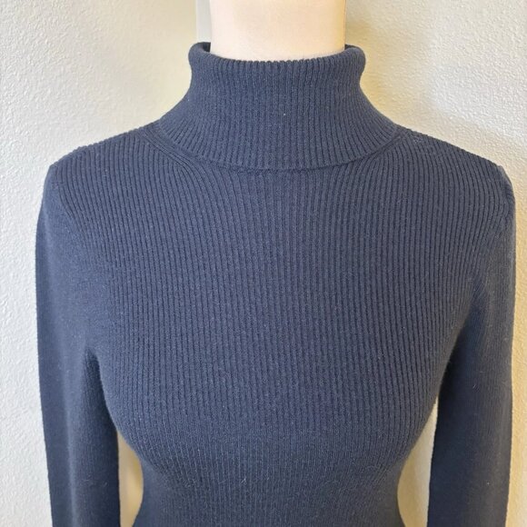 Abercrombie and Fitch Soft AF Ribbed Black Sweater Bodysuit Women’s Medium - Picture 2 of 8
